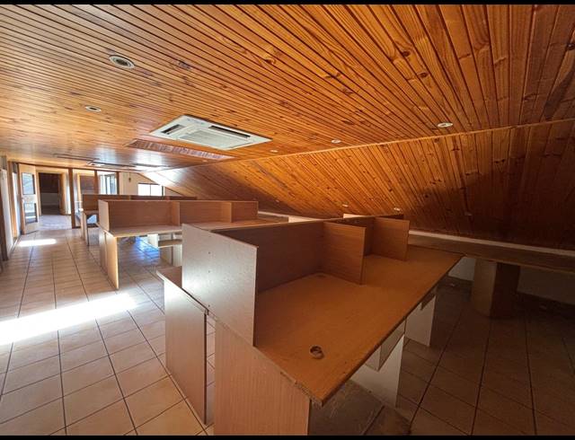 270M² OFFICE TO LET IN TYGER VALLEY